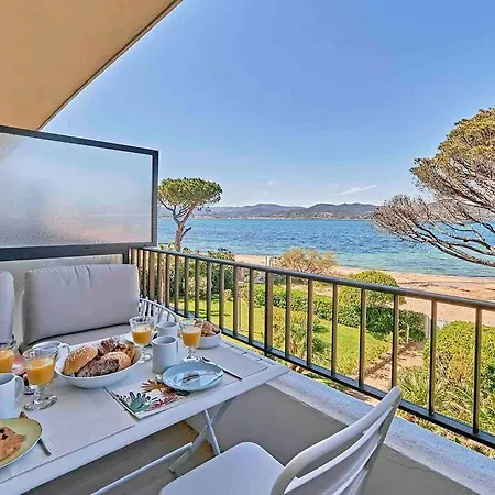 By The - Beautiful 2 Bedrooms - - Sea View - Garage Apartment *